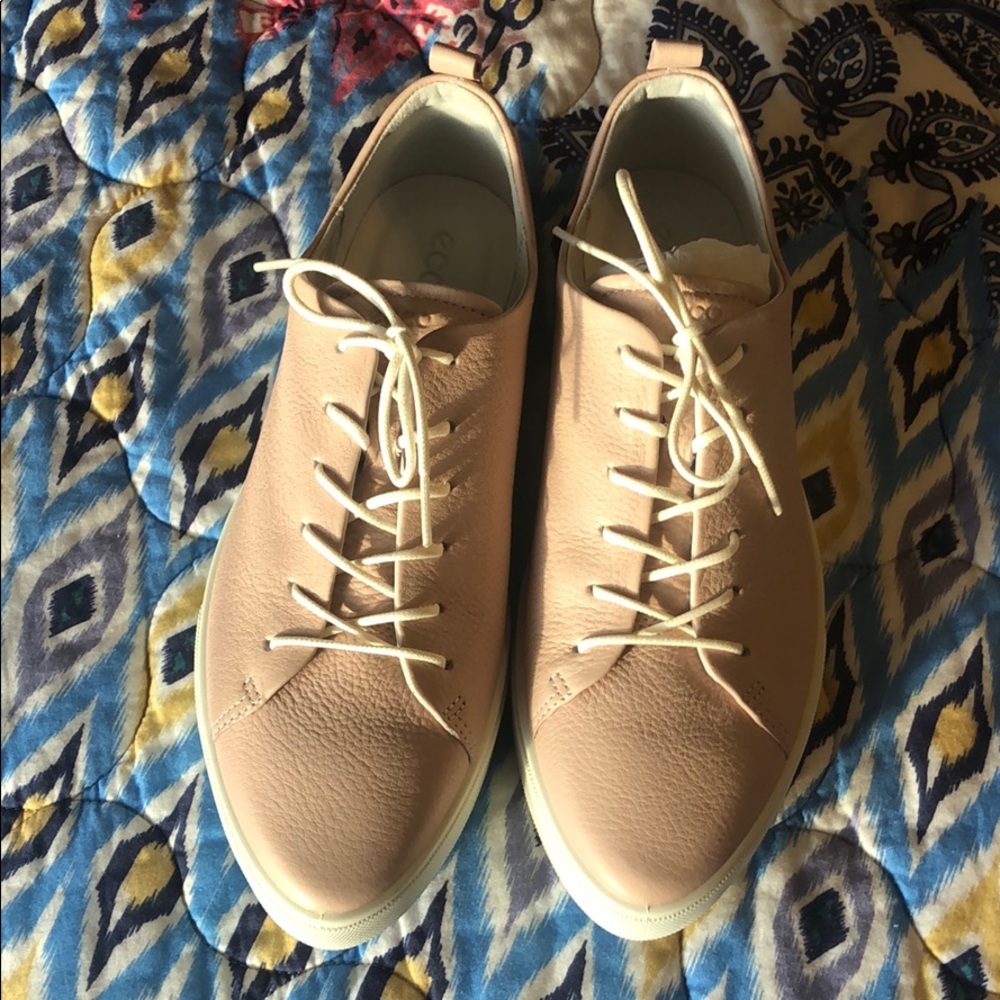 Ecco Gillian Sneaker in Rose Dust, size 41